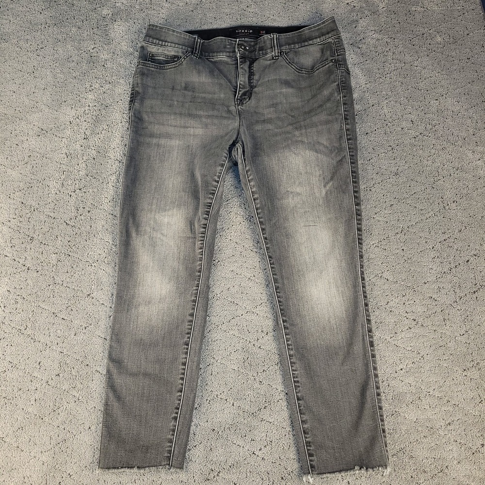 Torrid Jeans Womens 16‎ Gray Bombshell Skinny Raw Hem Mid Rise Stretch Denim
